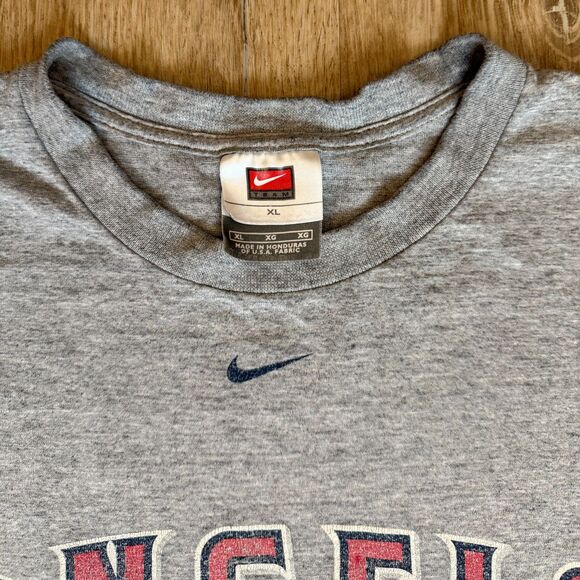 Vintage Nike MLB Angels Team Shirt Gray XL Vintage Tee Centered Logo Baseball - Picture 4 of 6